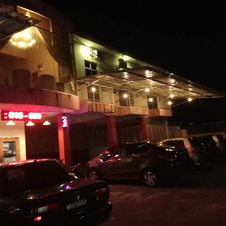 Daisyinn Budget Hotel Kuala Terengganu 甘榜贡巴达 外观 照片