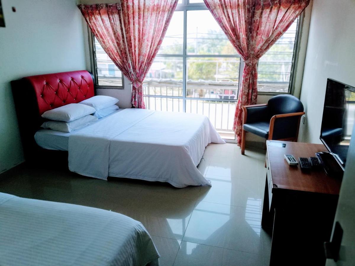 Daisyinn Budget Hotel Kuala Terengganu 甘榜贡巴达 外观 照片
