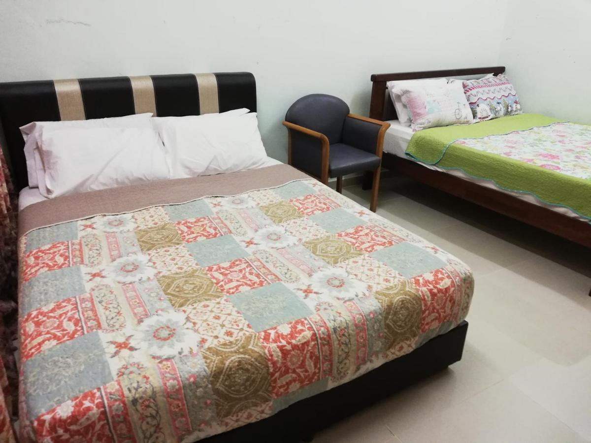 Daisyinn Budget Hotel Kuala Terengganu 甘榜贡巴达 外观 照片