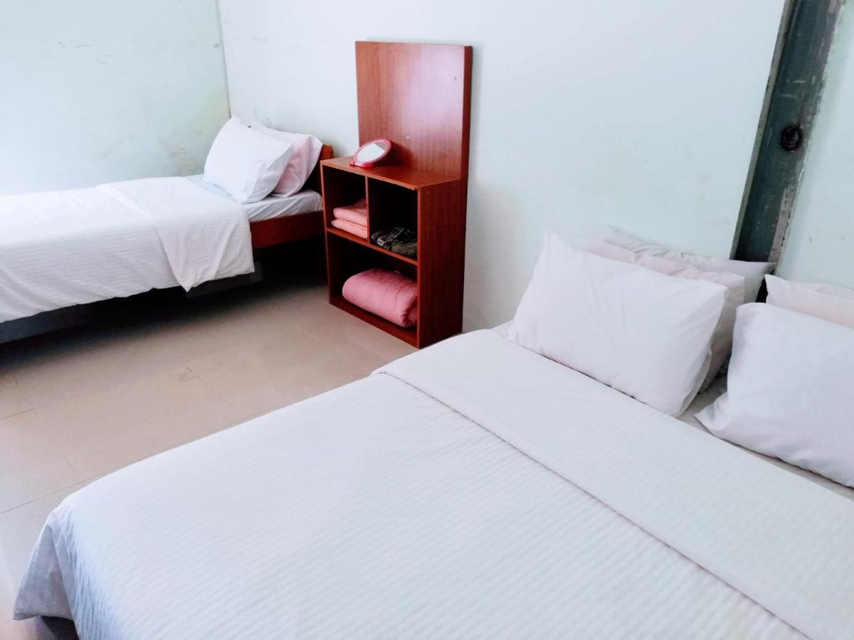 Daisyinn Budget Hotel Kuala Terengganu 甘榜贡巴达 外观 照片