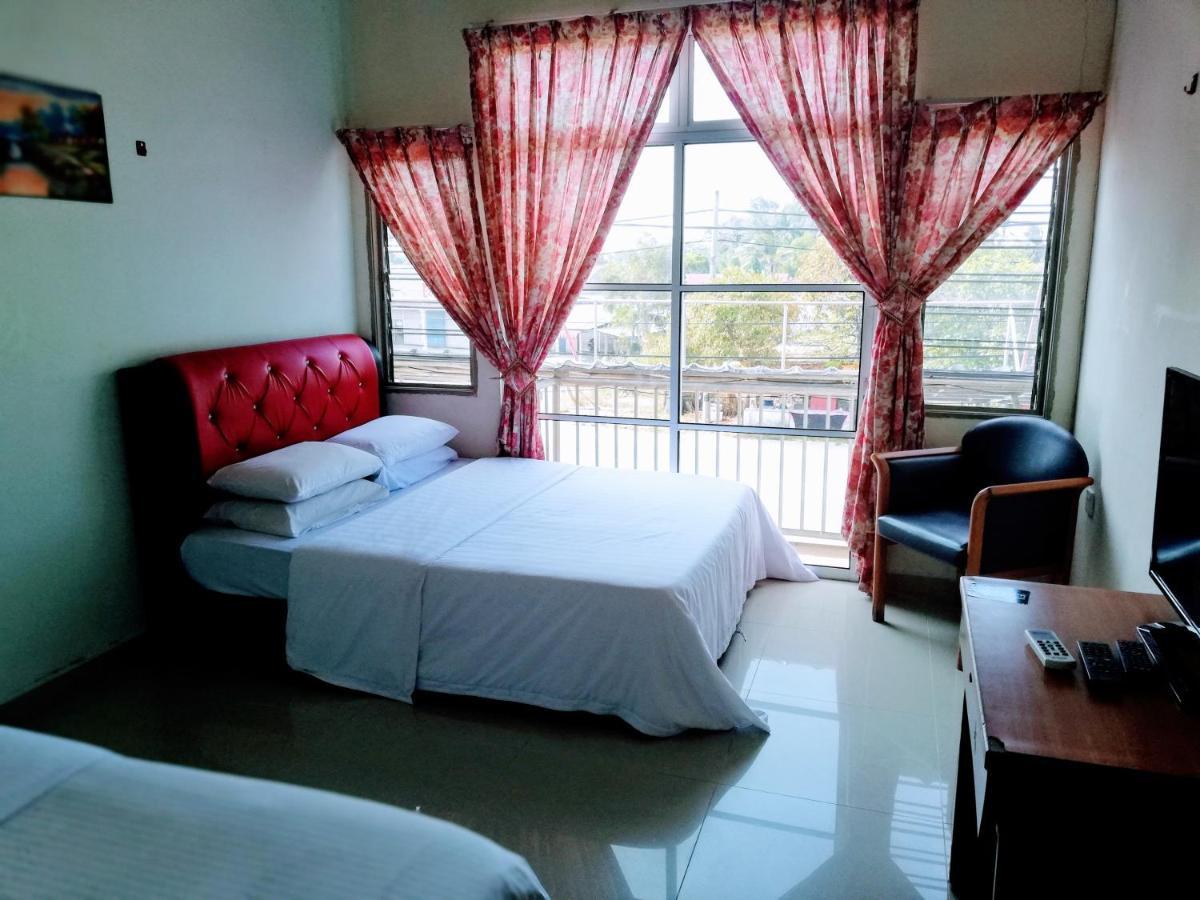 Daisyinn Budget Hotel Kuala Terengganu 甘榜贡巴达 外观 照片