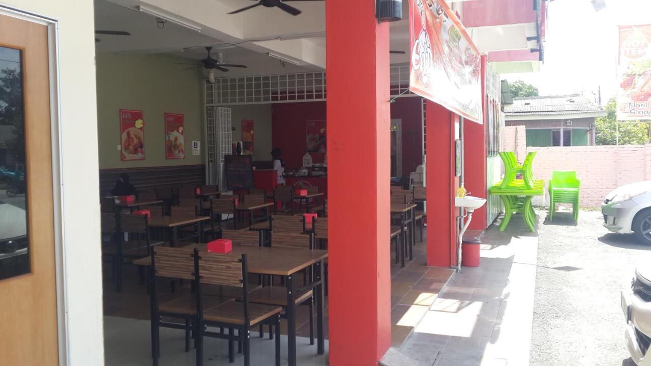 Daisyinn Budget Hotel Kuala Terengganu 甘榜贡巴达 外观 照片