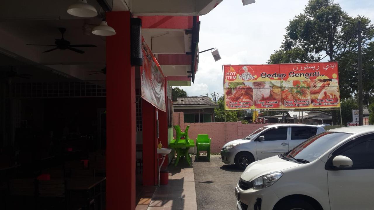 Daisyinn Budget Hotel Kuala Terengganu 甘榜贡巴达 外观 照片