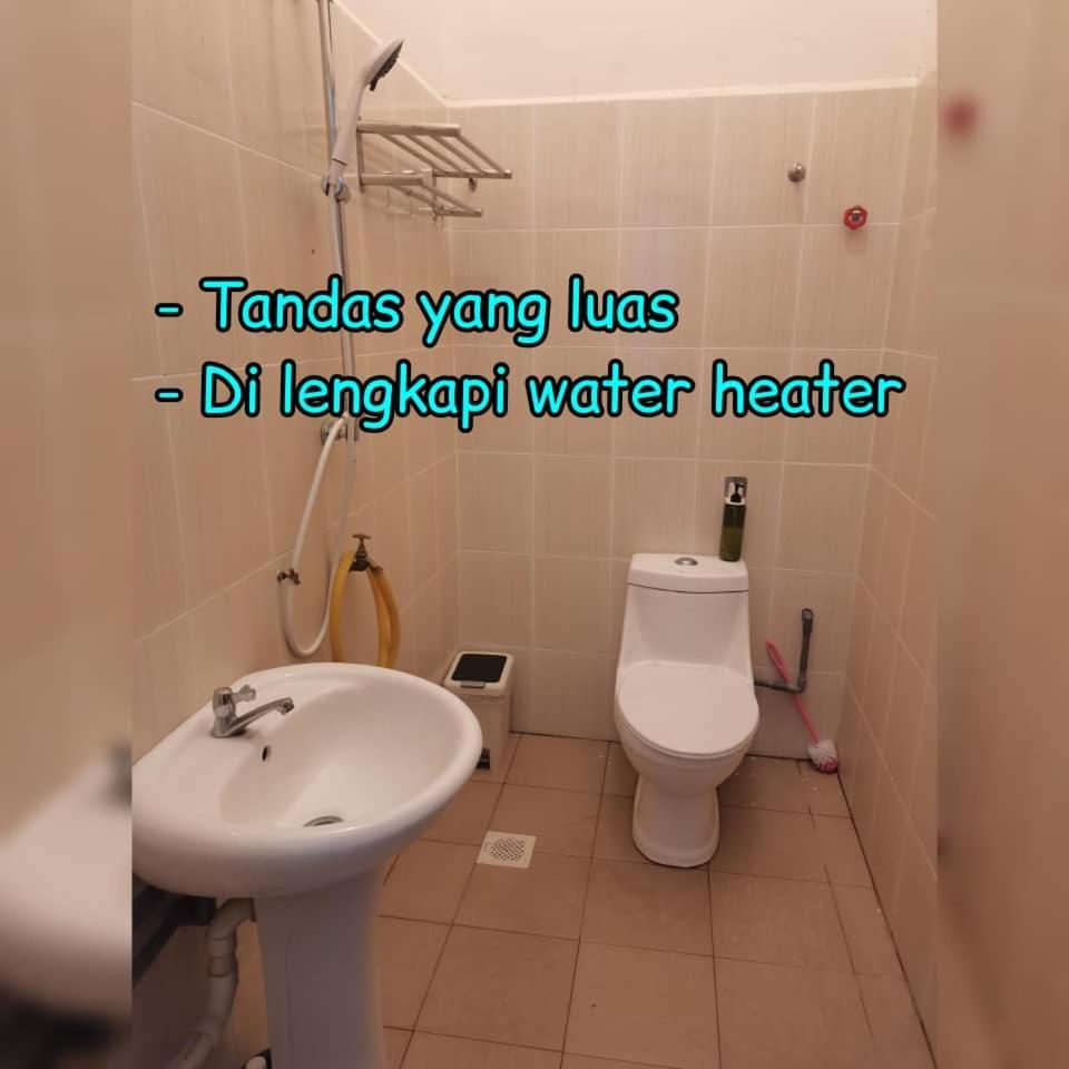 Daisyinn Budget Hotel Kuala Terengganu 甘榜贡巴达 外观 照片